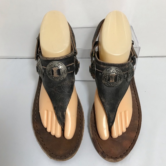 Matisse Shoes - Matisse Ringo Leather Black Sandals with Silver Concho Accents Size 9